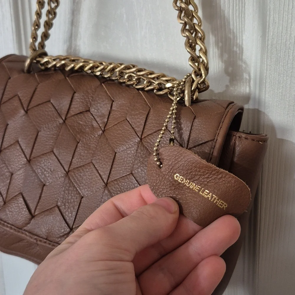FREE Great American Leatherworks Brown Quilted Chain Strap Shoulder Bag - Picture 4 of 14